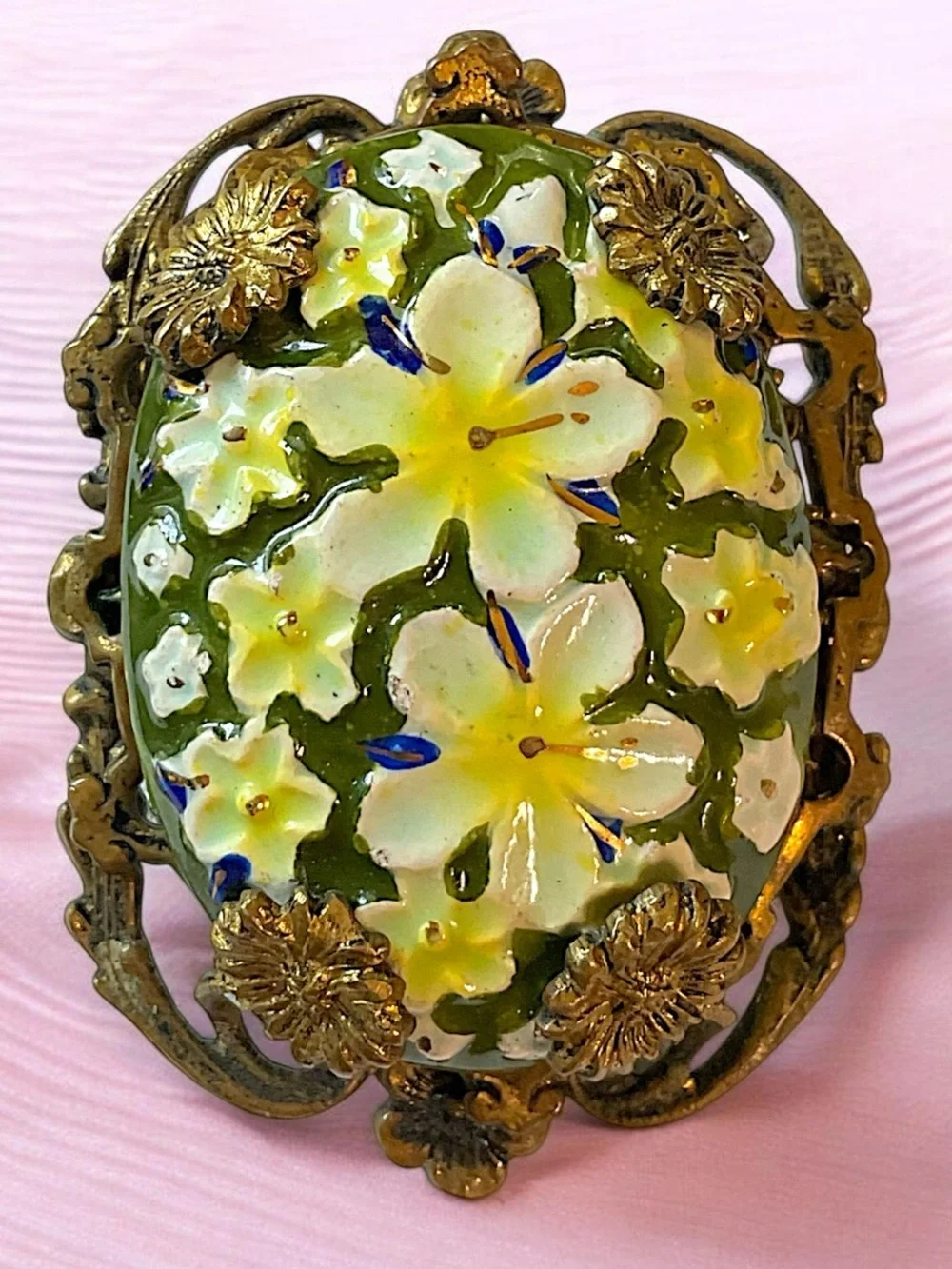 Vintage Floral Enamel Filigree Brooch